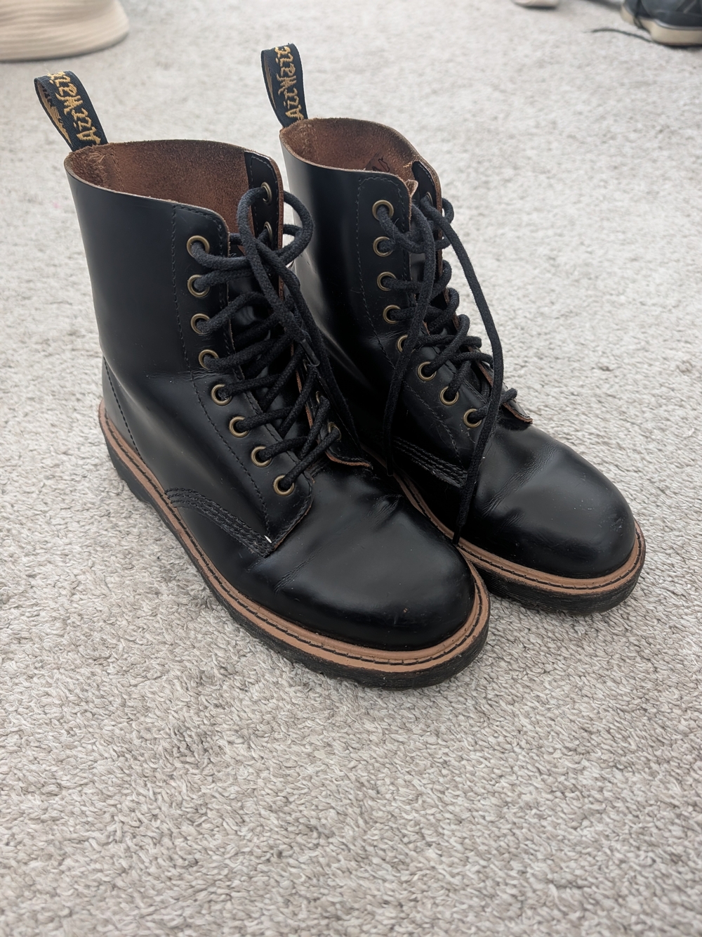Dr. Martens Black Leather Lace-Up Boots 8/39